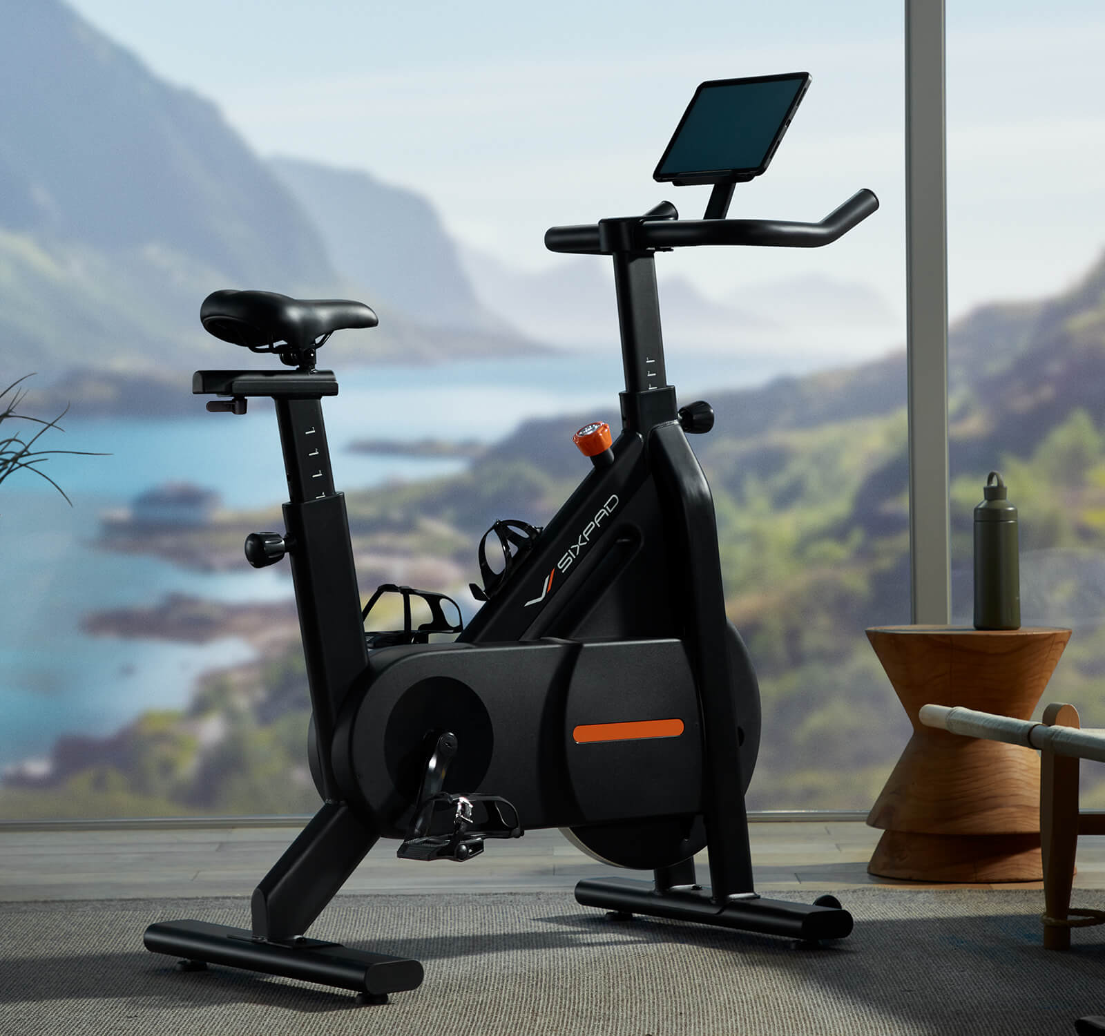 引っ越しに伴い出品致しますSIXPAD The Bike シックスパッドホームジム HOME GYM